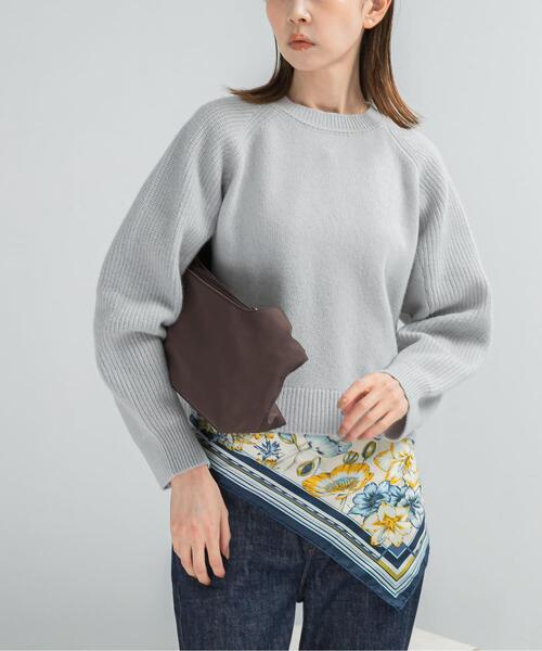URBAN RESEARCH ROSSO WOMEN（アーバンリサーチ　ロッソ）の「スーパーファインラムズウールショートニット（ニット/セーター・レディース・オフホワイト/レッド/ライトグレー/ブラック・FREE）」の3枚目の写真