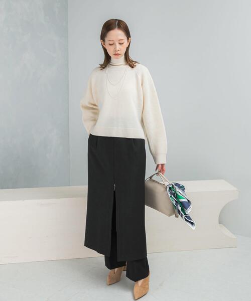 URBAN RESEARCH ROSSO WOMEN(アーバンリサーチ ロッソ)の「スーパーファインラムズウールショートニット(ニット/セーター・レディース・オフホワイト/レッド/ライトグレー/ブラック・FREE)」の6枚目の写真