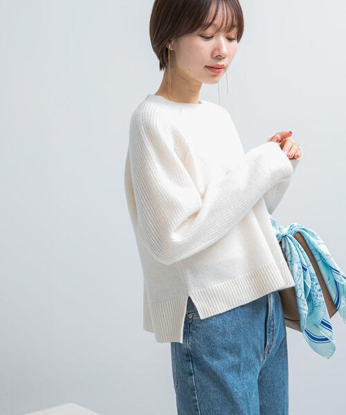 URBAN RESEARCH ROSSO WOMEN(アーバンリサーチ ロッソ)の「スーパーファインラムズウールショートニット(ニット/セーター・レディース・オフホワイト/レッド/ライトグレー/ブラック・FREE)」の8枚目の写真