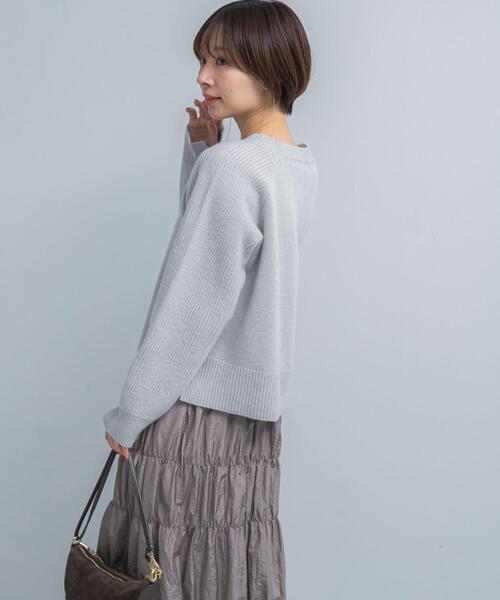 URBAN RESEARCH ROSSO WOMEN(アーバンリサーチ ロッソ)の「スーパーファインラムズウールショートニット(ニット/セーター・レディース・オフホワイト/レッド/ライトグレー/ブラック・FREE)」の18枚目の写真