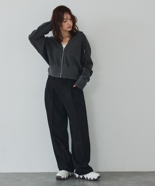 abahouse mavie（アバハウスマヴィ）の「【裏毛】ピグメントショートジップパーカー/ヴィンテージ風/長袖/スウェット/春服（パーカー・レディース・グレー/ブラック・フリー）」の4枚目の写真