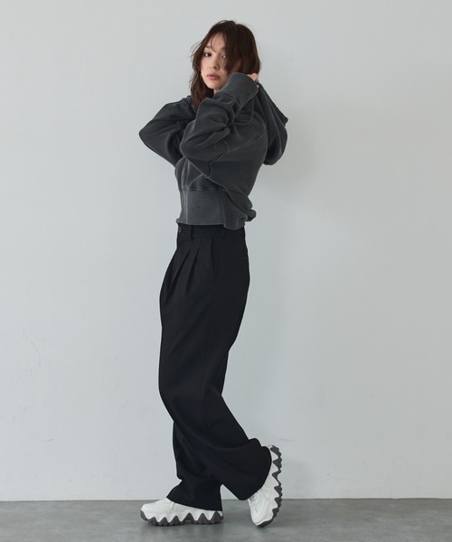 abahouse mavie（アバハウスマヴィ）の「【裏毛】ピグメントショートジップパーカー/ヴィンテージ風/長袖/スウェット/春服（パーカー・レディース・グレー/ブラック・フリー）」の6枚目の写真