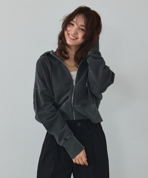 abahouse mavie（アバハウスマヴィ）の「【裏毛】ピグメントショートジップパーカー/ヴィンテージ風/長袖/スウェット/春服（パーカー・レディース・グレー/ブラック・フリー）」の7枚目の写真