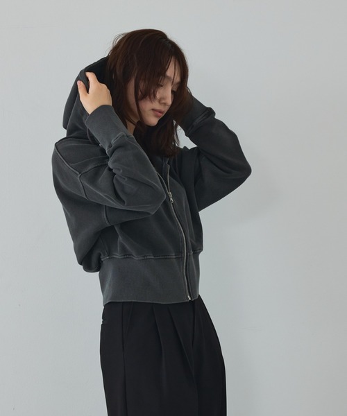 abahouse mavie（アバハウスマヴィ）の「【裏毛】ピグメントショートジップパーカー/ヴィンテージ風/長袖/スウェット/春服（パーカー・レディース・グレー/ブラック・フリー）」の11枚目の写真
