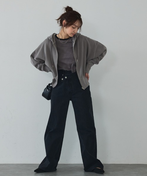 abahouse mavie（アバハウスマヴィ）の「【裏毛】ピグメントショートジップパーカー/ヴィンテージ風/長袖/スウェット/春服（パーカー・レディース・グレー/ブラック・フリー）」の17枚目の写真