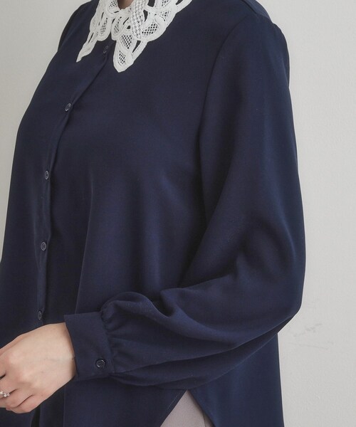 couture brooch(クチュールブローチ)の「レース衿ジョーゼットブラウス(シャツ/ブラウス・レディース・ネイビー/オフホワイト・38/40)」の10枚目の写真