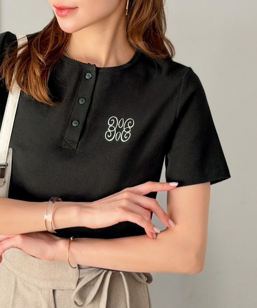 mily bilet(ミウィビレット)の「【mily bilet】シンプルを可愛く、今っぽく♪ロゴ刺繍ヘンリーネッククロップドテレコリブ半袖カットソー(ショート丈)(Tシャツ/カットソー・レディース・チャコールグレー/アイボリー/ブラック・X-LARGE/SMALL/MEDIUM/LARGE)」の19枚目の写真