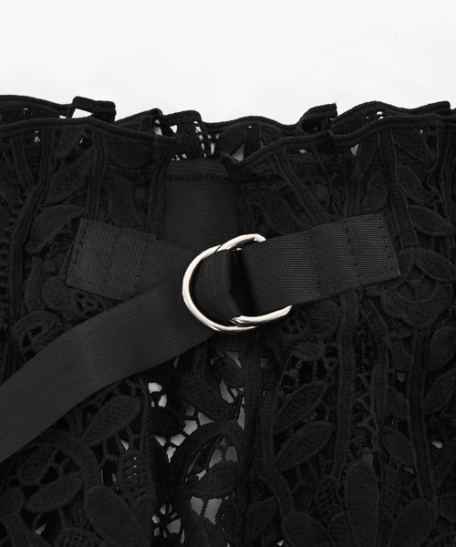 Narcissus（ナルシス）の「レースペプラムベルト/フラワーレース（ベルト・レディース・ブラック/ホワイト・FREE）」の9枚目の写真
