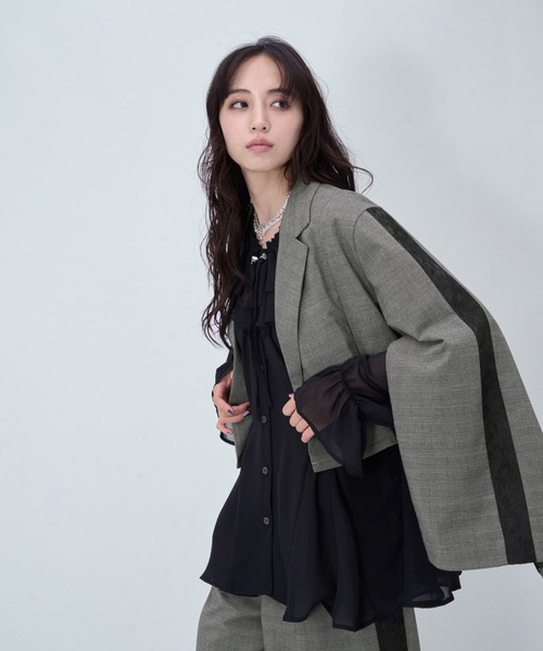 HARE(ハレ)の「ジャガードラインショートジャケット(HARE)(テーラードジャケット・レディース・オフホワイト/ブラック/チェック・FREE)」の18枚目の写真