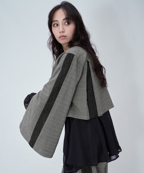 HARE(ハレ)の「ジャガードラインショートジャケット(HARE)(テーラードジャケット・レディース・オフホワイト/ブラック/チェック・FREE)」の17枚目の写真