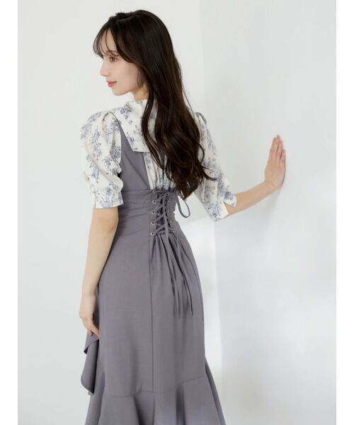 dazzlin(ダズリン)の「レイヤードライクコルセットワンピース(ワンピース・レディース・ベージュ/ライトグレー・SMALL/MEDIUM)」の5枚目の写真