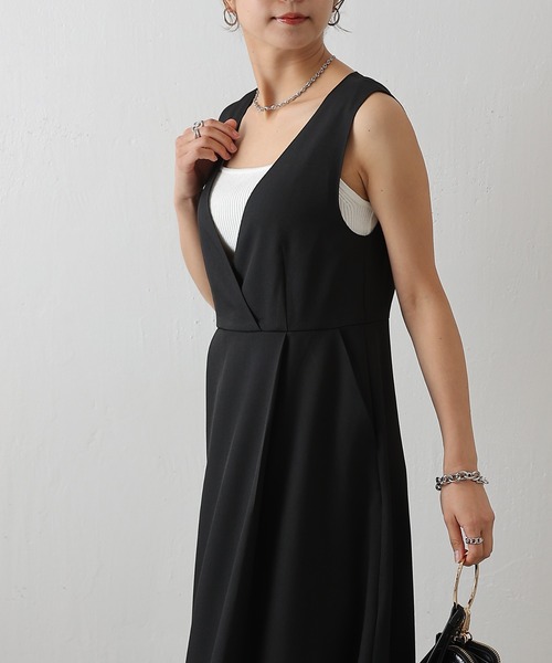 COLONY 2139（コロニートゥーワンスリーナイン）の「カシュクールノースリーブワンピース（ワンピース・レディース・ブラック/グレー/ベージュ・FREE）」の8枚目の写真