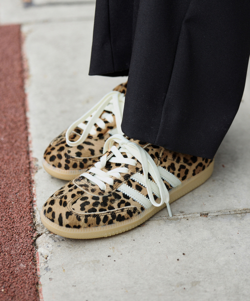 adidas(アディダス)の「adidas/アディダス SAMBA OG W LEOPARD KI6674(スニーカー・レディース・キャメル・24.5cm/24cm/23.5cm/23cm/22.5cm)」の4枚目の写真