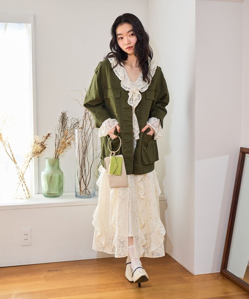 mysty woman（ミスティウーマン）の「ノーカラーミリタリージャケット 660030（ミリタリージャケット・レディース・カーキ/ベージュ・FREE）」の8枚目の写真