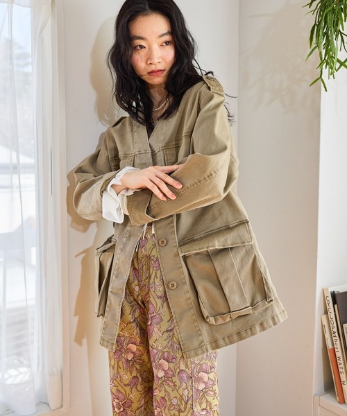 mysty woman（ミスティウーマン）の「ノーカラーミリタリージャケット 660030（ミリタリージャケット・レディース・カーキ/ベージュ・FREE）」の15枚目の写真