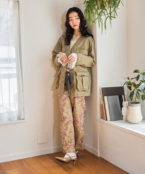 mysty woman（ミスティウーマン）の「ノーカラーミリタリージャケット 660030（ミリタリージャケット・レディース・カーキ/ベージュ・FREE）」の16枚目の写真