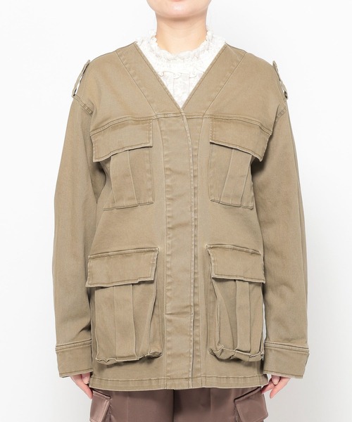 mysty woman（ミスティウーマン）の「ノーカラーミリタリージャケット 660030（ミリタリージャケット・レディース・カーキ/ベージュ・FREE）」の20枚目の写真