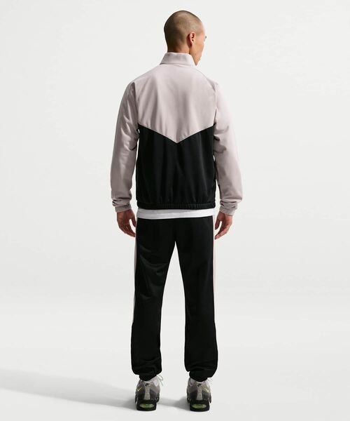 NIKE(ナイキ)の「《上下セット》ナイキ ウィンドランナー メンズ ポリニット トラックスーツ / Nike Windrunner Men's Poly-Knit Tracksuit IF1624-011 Black(セットアップ・メンズ・ブラック・XL/L/M/S/2XL)」の8枚目の写真