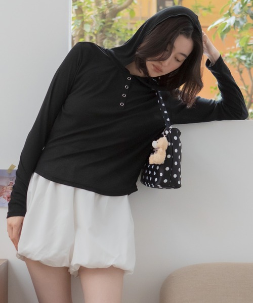 HEILIS(ヘイリス)の「チャーム付きドットハンドバッグ / キーホルダー ドット ワンハンドル バケツ型 水玉 韓国 ブラック ホワイト アイボリー ハンドバッグ(ハンドバッグ・レディース・ブラック/アイボリー・FREE)」の15枚目の写真