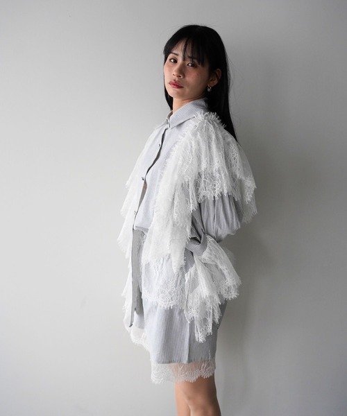 SANSeLF（サンセルフ）の「【SANSeLF】フリルレースストライプシャツセットアップ saw26s028（セットアップ・レディース・グレー・FREE）」の4枚目の写真