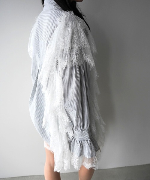 SANSeLF（サンセルフ）の「【SANSeLF】フリルレースストライプシャツセットアップ saw26s028（セットアップ・レディース・グレー・FREE）」の8枚目の写真