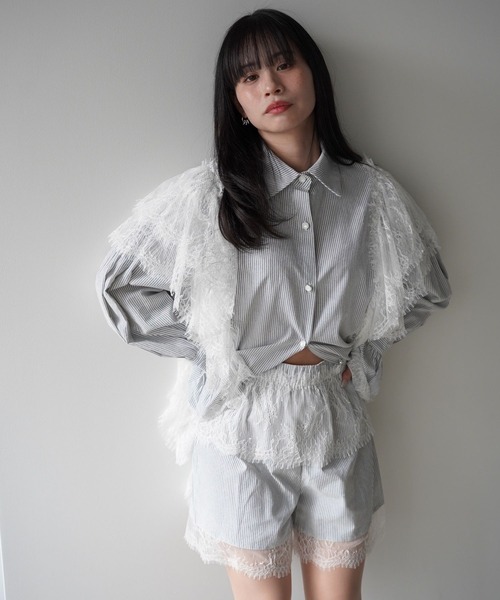 SANSeLF（サンセルフ）の「【SANSeLF】フリルレースストライプシャツセットアップ saw26s028（セットアップ・レディース・グレー・FREE）」の13枚目の写真