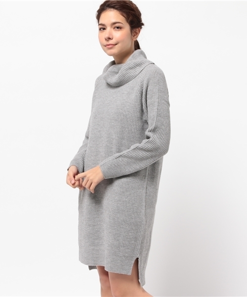 one after another NICE CLAUP（ワンアフターアナザーナイスクラップ）の「【ナイスクラップ】片畦ゆるタートルワンピースニット（ワンピース・レディース・サックスブルー/アイボリー/グレー/キャメル・FREE）」の3枚目の写真