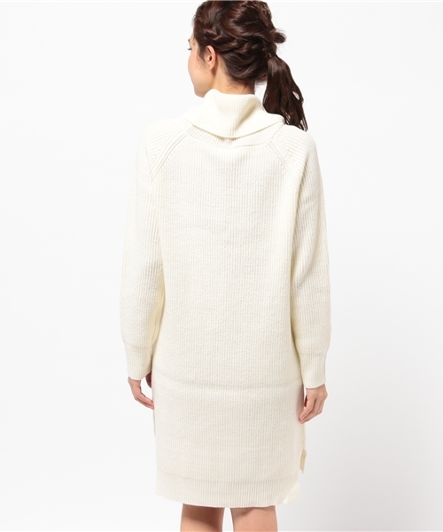 one after another NICE CLAUP（ワンアフターアナザーナイスクラップ）の「【ナイスクラップ】片畦ゆるタートルワンピースニット（ワンピース・レディース・サックスブルー/アイボリー/グレー/キャメル・FREE）」の7枚目の写真