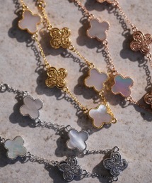 IRIEBEACH（アイリービーチ）の「shell clover bracelet/【ハワイアンジュエリー】【サージカルステンレス】【金属アレルギー対応】【IRIEBEACH / アイリービーチ】つけっぱなしOK（ブレスレット）」