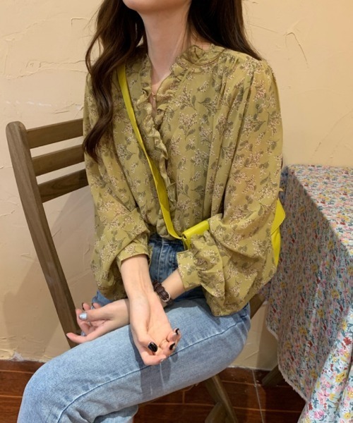 Ritzy(リッツィー)の「花柄 フリルデザイン バルーンスリーブシャツ ブラウス(シャツ/ブラウス・レディース・イエロー・FREE)」の1枚目の写真