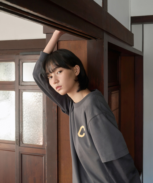 COVERNAT(カバーナット)の「クールコットンCロゴTシャツホワイト(Tシャツ/カットソー・レディース・その他・SMALL/MEDIUM/LARGE/X-LARGE/XX-LARGE/X-SMALL)」の7枚目の写真