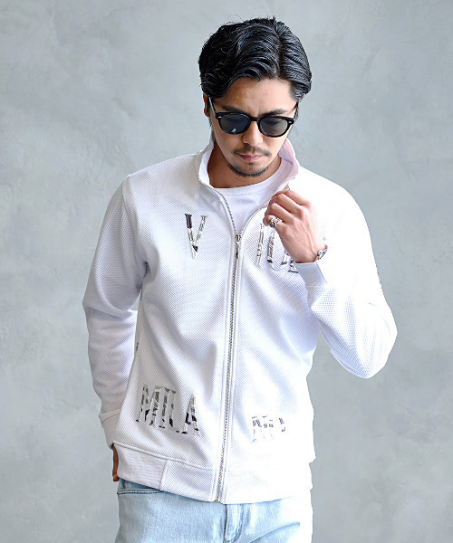 VIOLA（ヴィオラ）の「『VIOLA rumore/ヴィオラ ルモーレ』刺繍フルZIP JKT（ブルゾン・メンズ・ブラック/オフホワイト・L/XL/M）」の2枚目の写真