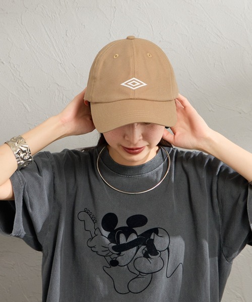 UMBRO（アンブロ）の「【WEB先行予約】[UMBRO/アンブロ] 別注 ワンポイント刺繍ロゴ キャップ（キャップ・レディース・ベージュ/グレー/ブラック・F）」の13枚目の写真