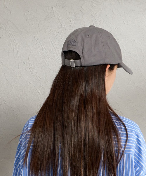 UMBRO（アンブロ）の「【WEB先行予約】[UMBRO/アンブロ] 別注 ワンポイント刺繍ロゴ キャップ（キャップ・レディース・ベージュ/グレー/ブラック・F）」の21枚目の写真