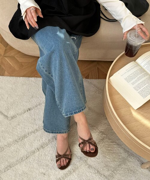 DISCOAT（ディスコート）の「ベロアクロスリボンミュール（サンダル・レディース・ブラック/ブラウン・MEDIUM/LARGE）」の14枚目の写真