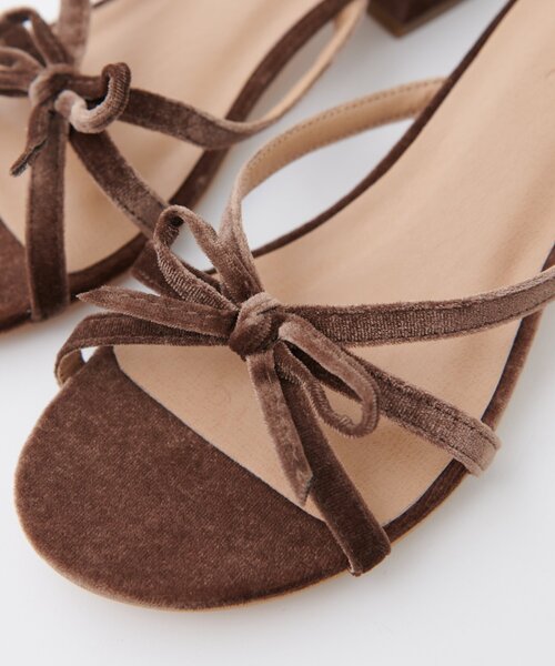 DISCOAT（ディスコート）の「ベロアクロスリボンミュール（サンダル・レディース・ブラック/ブラウン・MEDIUM/LARGE）」の20枚目の写真