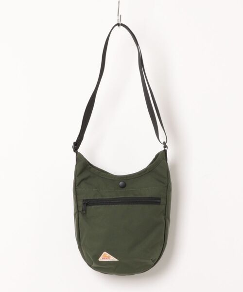 TSURUYA（ツルヤ）の「《KELTY》MINI CURVE SHOULDER（ショルダーバッグ・メンズ・マスタード/ネイビー/オリーブ/グレー系その他/ブラウン系その他/セージグリーン/グレー系/ベージュ系・フリー）」の6枚目の写真