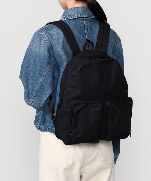 amiacalva(アミアカルヴァ)の「AMIACALVA | バックパック UNISEX(バックパック/リュック・レディース・ブラック・S)」の1枚目の写真