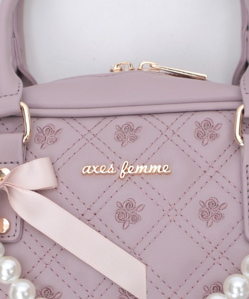axes femme(アクシーズファム)の「チャーム付ローズキルトバッグ(ボストンバッグ・レディース・キナリ/ピンク/ダークブラウン・FREE)」の15枚目の写真