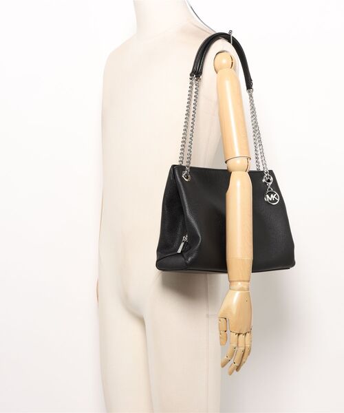 MICHAEL KORS（マイケルコース）の「CHRISTINA MD TRIPLE GSST MSGR Messenger（ショルダーバッグ・レディース・ブラック・FREE）」の5枚目の写真