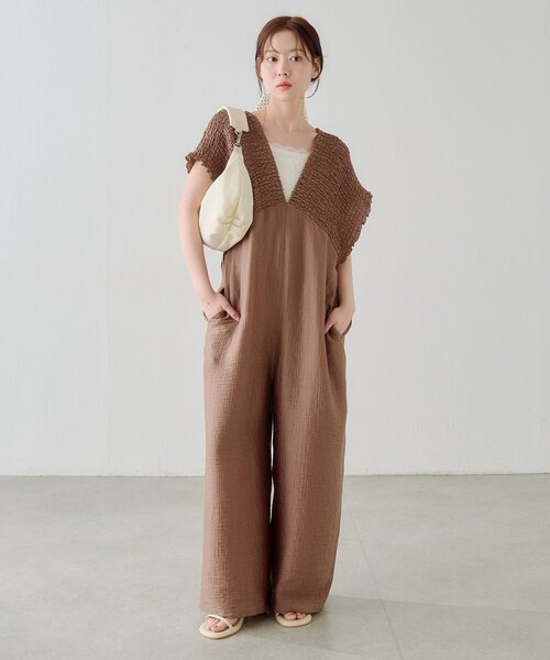 Kastane（カスタネ）の「【新色4/19(日)発売/前後2WAY/3サイズ展開】ギャザーオールインワン（サロペット/オーバーオール・レディース・ブラック/アイボリー・1/2/0）」の13枚目の写真