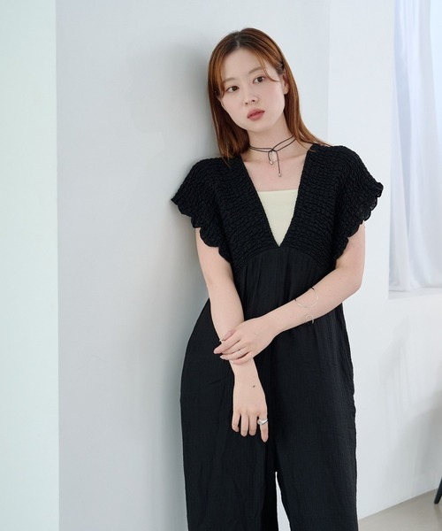 Kastane（カスタネ）の「【新色4/19(日)発売/前後2WAY/3サイズ展開】ギャザーオールインワン（サロペット/オーバーオール・レディース・ブラック/アイボリー・1/2/0）」の4枚目の写真