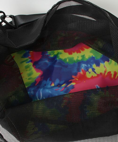 CRAZY CREEK(クレイジークリーク)の「CRAZY CREEK クレイジークリーク メッシュバケットバッグ(ショルダーバッグ・メンズ・ブラック・FREE)」の6枚目の写真