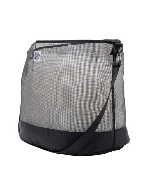 CRAZY CREEK(クレイジークリーク)の「CRAZY CREEK クレイジークリーク メッシュバケットバッグ(ショルダーバッグ・メンズ・ブラック・FREE)」の3枚目の写真