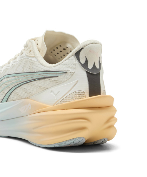 PUMA（プーマ）の「PUMA プーマ ウィメンズ ディヴィエイト ニトロ 4 RC ランニングシューズ（スニーカー・レディース・ホワイト・24.5cm/24.0cm/23.5cm/23.0cm）」の3枚目の写真