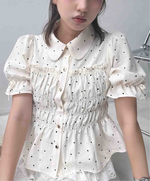 AS KNOW AS plus(アズノゥアズプラス)の「◯丸襟シャーリング5分袖ブラウス(シャツ/ブラウス・レディース・サックスブルー/ブラック系/オフホワイト/アイボリー系/サックスブルー系/アイボリー系1・FREE)」の4枚目の写真