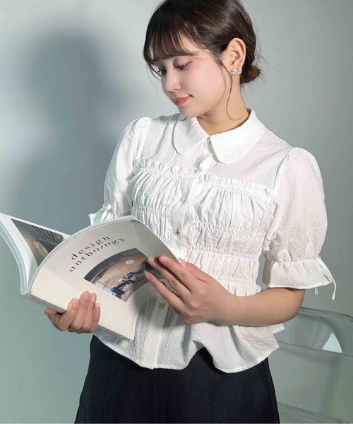 AS KNOW AS plus（アズノゥアズプラス）の「◯丸襟シャーリング5分袖ブラウス（シャツ/ブラウス・レディース・サックスブルー/ブラック系/オフホワイト/アイボリー系・FREE）」の13枚目の写真