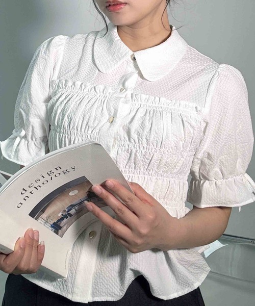 AS KNOW AS plus（アズノゥアズプラス）の「◯丸襟シャーリング5分袖ブラウス（シャツ/ブラウス・レディース・サックスブルー/ブラック系/オフホワイト/アイボリー系・FREE）」の14枚目の写真