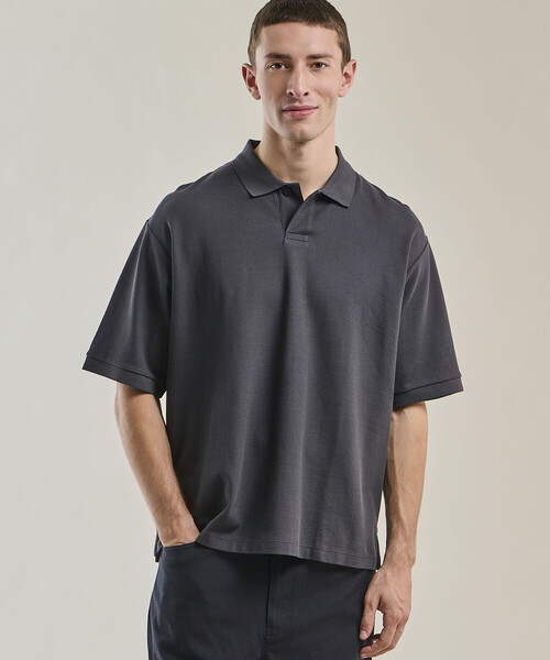 handvaerk(ハンドバーク)の「handvaerk | コットンピケ ポロシャツ MEN(ポロシャツ・メンズ・チャコール/グリーン系その他/ライトグレー・M/S/L)」の11枚目の写真