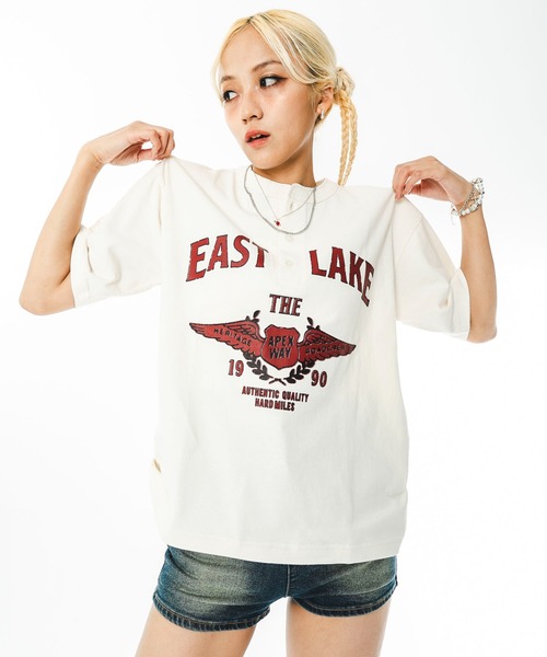 SHORT ROUND/«26 год — весна/лето» Graffic Henley T — футболка
